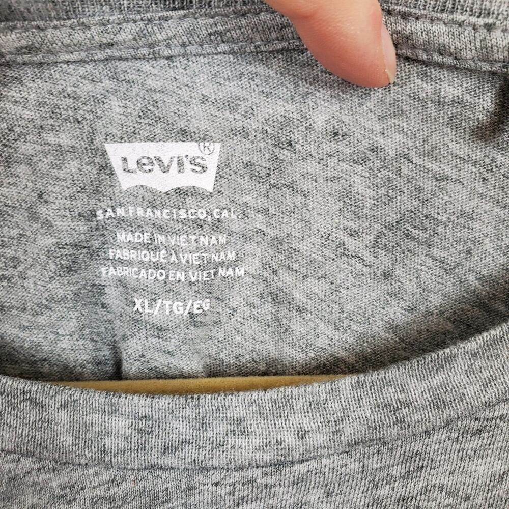 Levi's Graphic Print Tee in Gray Size XL - Picture 8 of 11